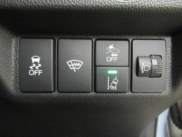 フィット １３Ｇ・Ｆコンフォートエディション　純正ディスプレイオーディオ　シートヒーター　ドアミラーヒーター　リアカメラ　ＥＴＣ　ワンセグ　衝突軽減ブレーキ　前後ドライブレコーダー（21枚目）