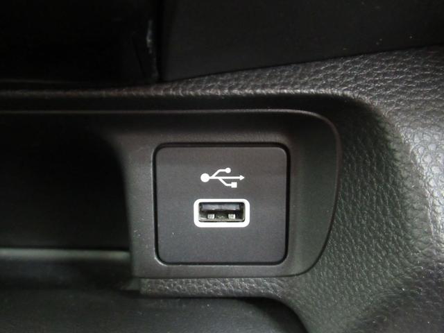 ヴェゼル ｅ：ＨＥＶＺ　ワンオーナー　衝突軽減ブレーキ　車間維持クルコン　レーンアシスト　電動リアゲート　純正メモリーナビ　フルセグ　バックカメラ　ワイヤレス充電　ＥＴＣ車載器（19枚目）