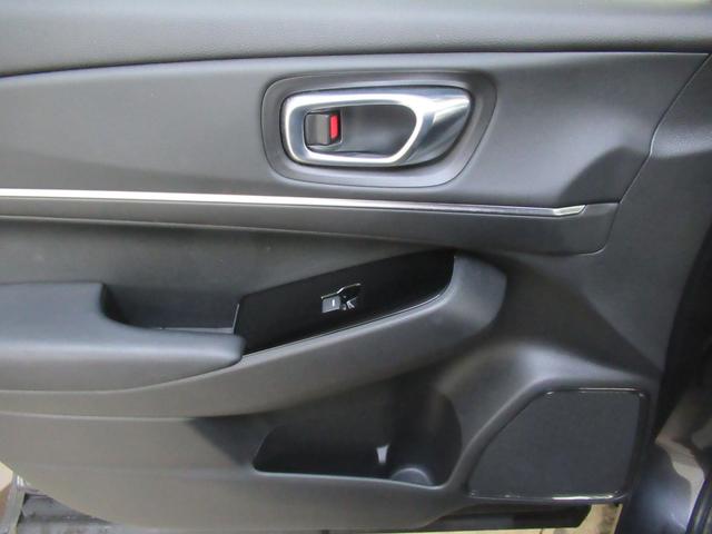 ヴェゼル ｅ：ＨＥＶＺ　ワンオーナー　衝突軽減ブレーキ　車間維持クルコン　レーンアシスト　電動リアゲート　純正メモリーナビ　フルセグ　バックカメラ　ワイヤレス充電　ＥＴＣ車載器（25枚目）