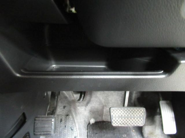 N-BOXカスタム G・ターボパッケージ メモリーナビ 純正エンジンスターター リアカメラ ドアミラーヒーター フルセグ 両側電動スライドドア HID パドルシフト(17枚目)