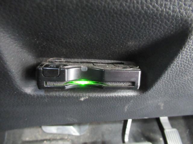 フィット ホーム　ワンオーナー　衝突軽減ブレーキ　車間維持クルーズコントロール　レーンアシスト　純正メモリーナビ　フルセグ　バックカメラ　ＥＴＣ車載器（7枚目）