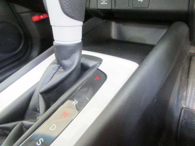 フィット ホーム　ワンオーナー　衝突軽減ブレーキ　車間維持クルーズコントロール　レーンアシスト　純正メモリーナビ　フルセグ　バックカメラ　ＥＴＣ車載器（14枚目）