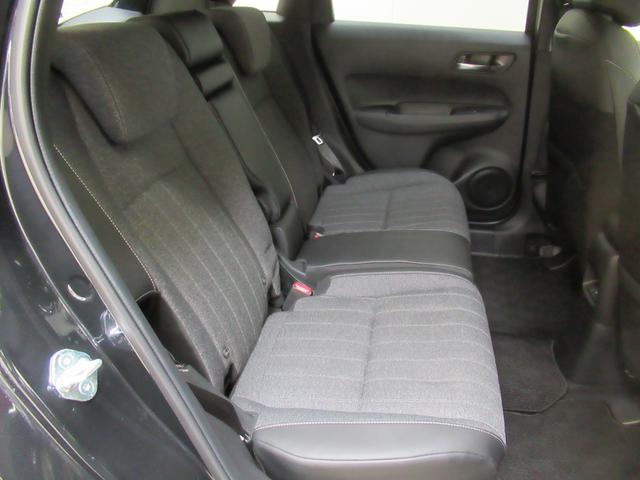 フィット ｅ：ＨＥＶホーム　ワンオーナー　衝突軽減ブレーキ　車間維持クルーズコントロール　レーンアシスト　純正メモリーナビ　フルセグ　バックカメラ　純正ドライブレコーダー　ＥＴＣ車載器　夏冬タイヤ（35枚目）