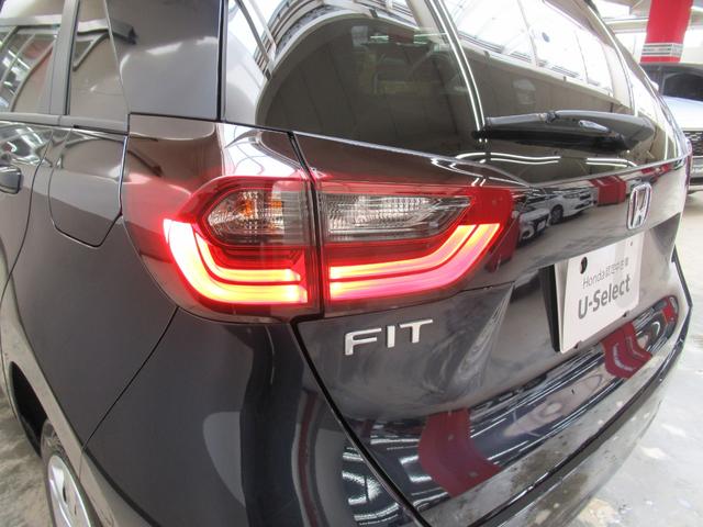 フィット ｅ：ＨＥＶホーム　ワンオーナー　衝突軽減ブレーキ　車間維持クルーズコントロール　レーンアシスト　純正メモリーナビ　フルセグ　バックカメラ　純正ドライブレコーダー　ＥＴＣ車載器　夏冬タイヤ（46枚目）