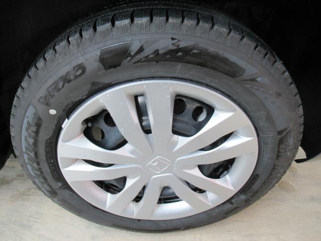 フィット ｅ：ＨＥＶホーム　ワンオーナー　衝突軽減ブレーキ　車間維持クルーズコントロール　レーンアシスト　純正メモリーナビ　フルセグ　バックカメラ　純正ドライブレコーダー　ＥＴＣ車載器　夏冬タイヤ（54枚目）