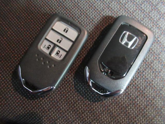 フリード＋ Ｇ　ワンオーナー　純正前後ドライブレコーダー　ディスプレイオーディオ　ワンセグ　バックカメラ　衝突軽減ブレーキ　レーンアシスト　車間維持クルーズコントロール　バックカメラ（3枚目）