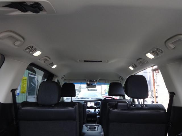 オデッセイ アブソルート 4WD スマートキー キーレス LEDヘッドランプ 3列シート フルフラット ウォークスルー 盗難防止システム 衝突安全ボディ アイドリングストップ(28枚目)