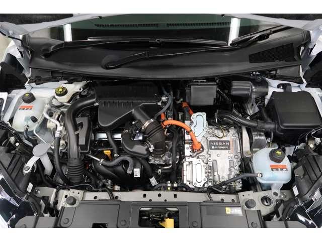 オーラ 1.2 NISMO チューンド e-POWER 4WD 試乗車UP オーラNISMOチューンドe-POWER 4(16枚目)