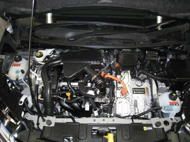 オーラ 1.2 G FOUR レザーエディション 4WD BOSEパーソナルプラスサウンドシステム(5枚目)