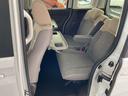 セカンドシートは広々としてます