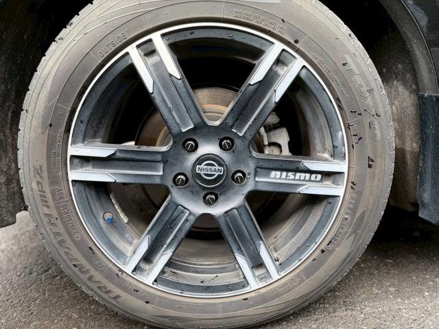 エルグランド ３５０ハイウェイスタープレミアムアーバンクロム　４ＷＤ／純正ナビ・ＴＶ／アラウンドビューカメラ／両側パワースライドドア／パワーバックドア／シートヒーター／アダプティブクルーズコントロール／プッシュスタート／スマートキー（47枚目）