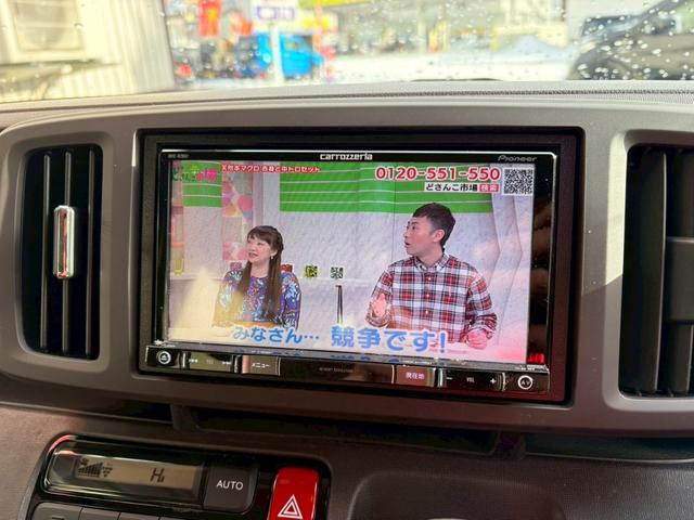N-ONE スタンダード・L 4WD/社外ナビ・TV/バックカメラ/シートヒーター/ETC/プッシュスタート/スマートキー/(8枚目)