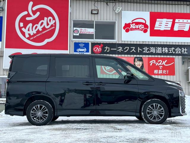 ヴォクシー Ｓ－Ｇ　８インチ純正ディスプレイオーディオ／両側パワースライドドア／バックカメラ／セーフティーセンス／ＬＥＤヘッドライト／リアクーラー／寒冷地仕様／ＥＴＣ／車検整備付／アップライト保証１年（4枚目）