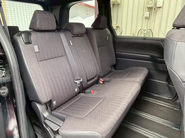 ヴォクシー Ｓ－Ｇ　８インチ純正ディスプレイオーディオ／両側パワースライドドア／バックカメラ／セーフティーセンス／ＬＥＤヘッドライト／リアクーラー／寒冷地仕様／ＥＴＣ／車検整備付／アップライト保証１年（24枚目）