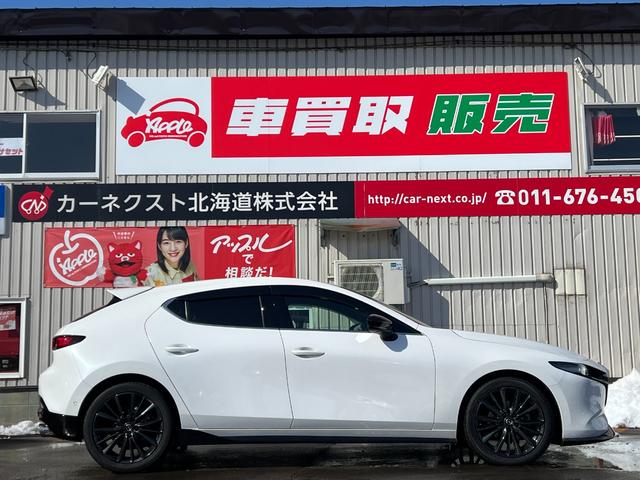 ＭＡＺＤＡ３ファストバック ＸＤバーガンディ　セレクション　ＢＯＳＥサウンド／３６０度セーフティパッケージ／寒冷地／マツダコネクトナビ／レザーシート／メモリーパワーシート／シートヒーター／レーンキープアシスト／ブラインドスポットモニタ／ヘッドアップディスプレイ（4枚目）