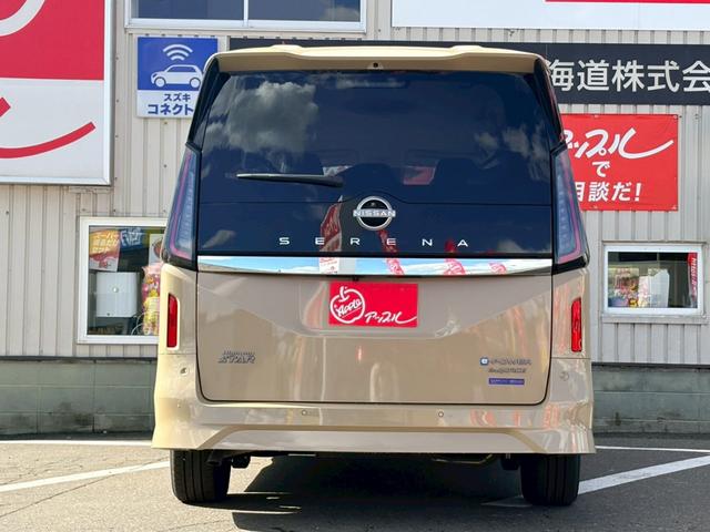 セレナ ｅ－４ＯＲＣＥ　ハイウェイスターＶ　コネクトナビＴＶ／３６０カメラ／プロパイロット／両側パワースライドドア／デジタルインナーミラー／ＥＴＣ２．０／１００Ｖ電源／プロパイロットパーキング／シートヒーター／ステアリングヒーター／寒冷地仕様（5枚目）