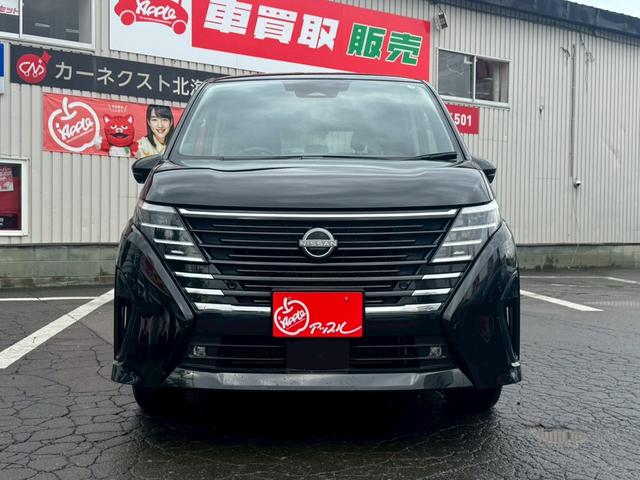 セレナ ハイウェイスターＶ　４ＷＤ／純正ナビ・ＴＶ／アラウンドビューモニター／プロパイロット／デジタルインナーミラー／両側電動スライドドア／置くだけ充電／シートヒーター／ステアリングヒーター／ＥＴＣ２．０／（2枚目）