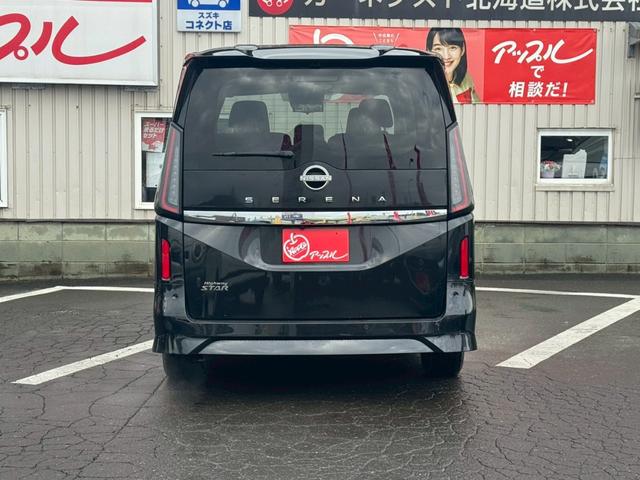 セレナ ハイウェイスターＶ　４ＷＤ／純正ナビ・ＴＶ／アラウンドビューモニター／プロパイロット／デジタルインナーミラー／両側電動スライドドア／置くだけ充電／シートヒーター／ステアリングヒーター／ＥＴＣ２．０／（3枚目）