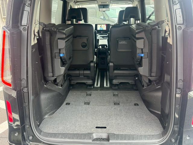 セレナ ハイウェイスターＶ　４ＷＤ／純正ナビ・ＴＶ／アラウンドビューモニター／プロパイロット／デジタルインナーミラー／両側電動スライドドア／置くだけ充電／シートヒーター／ステアリングヒーター／ＥＴＣ２．０／（36枚目）