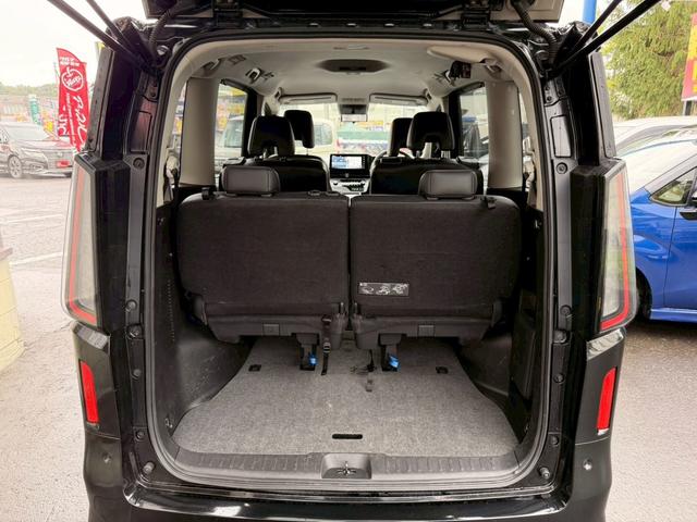セレナ ハイウェイスターＶ　４ＷＤ／純正ナビ・ＴＶ／アラウンドビューモニター／プロパイロット／デジタルインナーミラー／両側電動スライドドア／置くだけ充電／シートヒーター／ステアリングヒーター／ＥＴＣ２．０／（19枚目）
