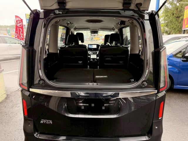 セレナ ハイウェイスターＶ　４ＷＤ／純正ナビ・ＴＶ／アラウンドビューモニター／プロパイロット／デジタルインナーミラー／両側電動スライドドア／置くだけ充電／シートヒーター／ステアリングヒーター／ＥＴＣ２．０／（20枚目）