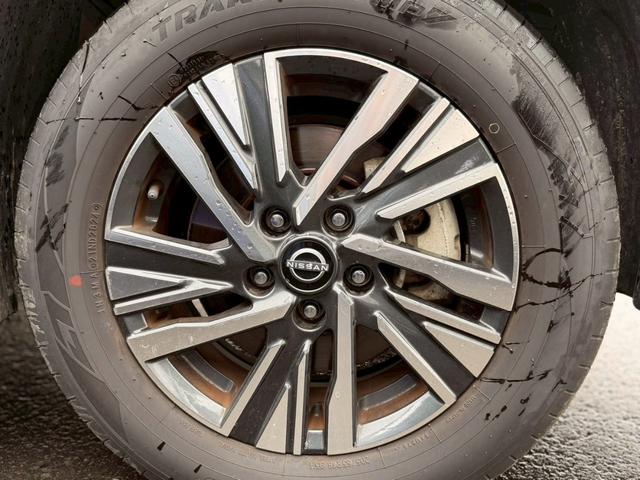 セレナ ハイウェイスターＶ　４ＷＤ／純正ナビ・ＴＶ／アラウンドビューモニター／プロパイロット／デジタルインナーミラー／両側電動スライドドア／置くだけ充電／シートヒーター／ステアリングヒーター／ＥＴＣ２．０／（21枚目）