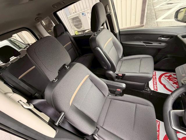 セレナ ハイウェイスターＶ　４ＷＤ／純正ナビ・ＴＶ／アラウンドビューモニター／プロパイロット／デジタルインナーミラー／両側電動スライドドア／置くだけ充電／シートヒーター／ステアリングヒーター／ＥＴＣ２．０／（36枚目）