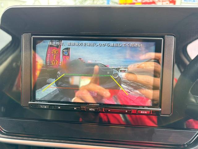 ノート X FOUR 4WD/社外ナビ/バックカメラ/シートヒーター/ステアリングヒーター/ETC/ドライブレコーダー(8枚目)