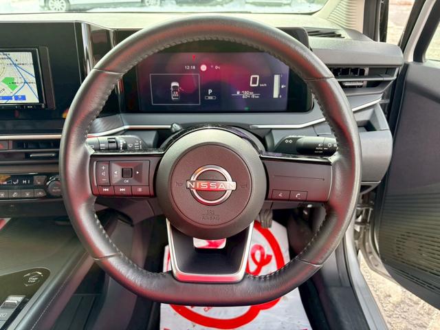 ノート X FOUR 4WD/社外ナビ/バックカメラ/シートヒーター/ステアリングヒーター/ETC/ドライブレコーダー(9枚目)