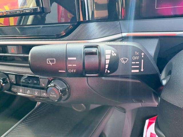 ノート X FOUR 4WD/社外ナビ/バックカメラ/シートヒーター/ステアリングヒーター/ETC/ドライブレコーダー(13枚目)