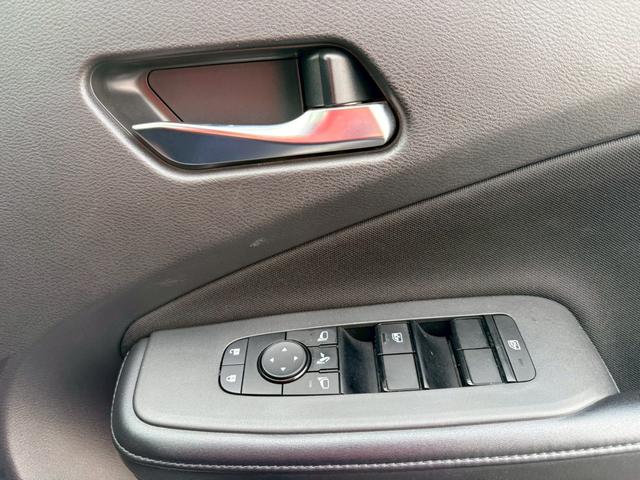 ノート X FOUR 4WD/社外ナビ/バックカメラ/シートヒーター/ステアリングヒーター/ETC/ドライブレコーダー(20枚目)