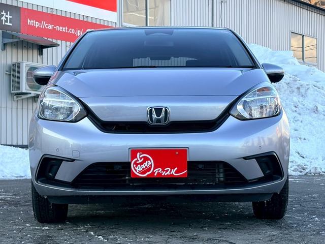 フィット ベーシック 4WD/社外ナビ/バックカメラ/衝突軽減ブレーキ/車線逸脱警報/ワイパーデアイサ/アダプティブクルーズコントロール/ETC/電動パーキングブレーキ(2枚目)