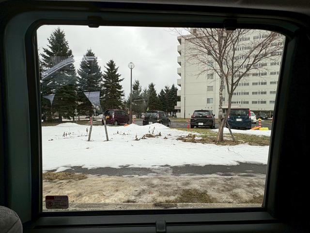 タント Ｘ　４ＷＤ／片側パワースライドドア／シートヒーター／スマートアシスト／プッシュスタート／スマートキー／電動パーキングブレーキ／（33枚目）