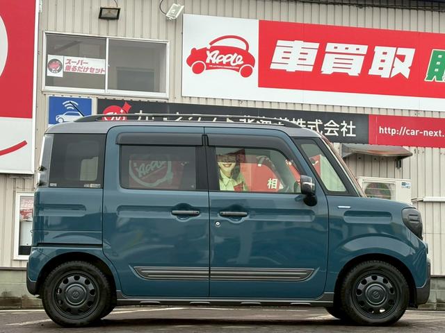 スペーシアギア ハイブリッドＸＺ　４ＷＤ／社外ナビ・フルセグＴＶ／全方位カメラ／両側パワースライドドア／シートヒーター／衝突軽減ブレーキ／車線逸脱警報／プッシュスタート／スマートキー（4枚目）