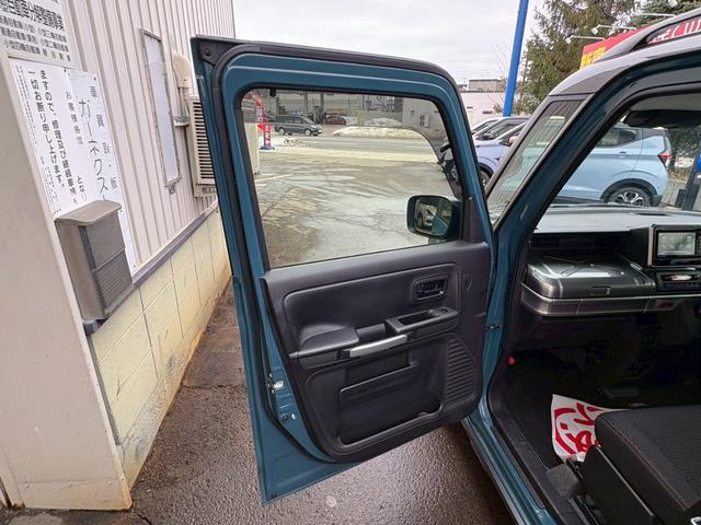 スペーシアギア ハイブリッドＸＺ　４ＷＤ／社外ナビ・フルセグＴＶ／全方位カメラ／両側パワースライドドア／シートヒーター／衝突軽減ブレーキ／車線逸脱警報／プッシュスタート／スマートキー（48枚目）