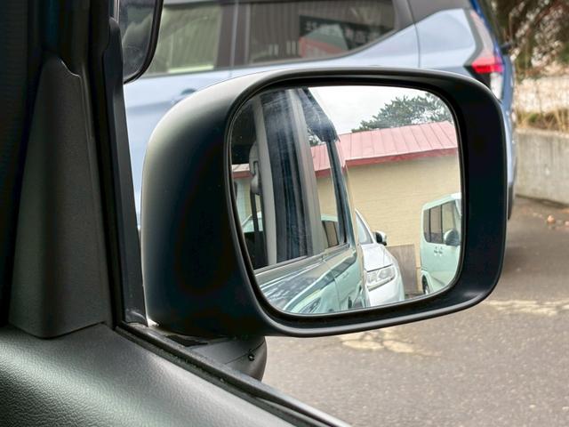 スペーシアギア ハイブリッドＸＺ　４ＷＤ／社外ナビ・フルセグＴＶ／全方位カメラ／両側パワースライドドア／シートヒーター／衝突軽減ブレーキ／車線逸脱警報／プッシュスタート／スマートキー（54枚目）