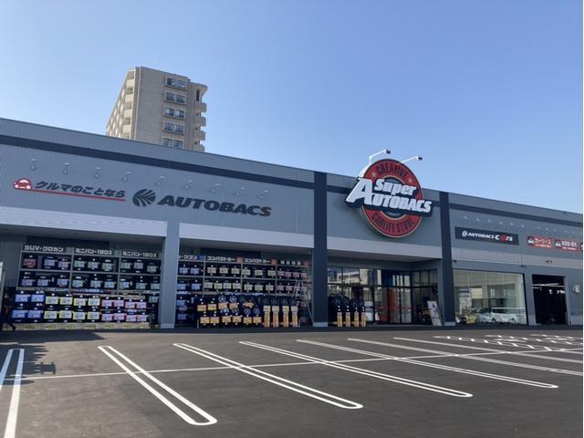ハリアー プレミアム　スタイルノアール　４ＷＤ　パワーバックドア　電動テレスコピック　インテリジェントクリアランスソナー　ブレーキホールド　アダプティブハイビーム　９インチナビ・ＴＶ・ＤＶＤ再生　バックカメラ　ＥＴＣ　ホイール付スタッドレス（34枚目）