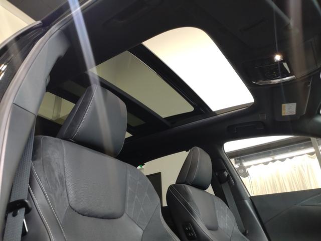 RX RX450h+ バージョンL AWD パノラマルーフ 輻射ヒーター モデリスタエアロ・ホイール カードキー ハンズフリーパワーバックドア パノラミックビューモニター デジタルインナーミラー おくだけ充電 TVキット ワンオーナー(4枚目)