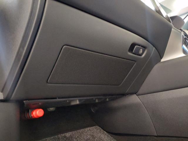 RX RX450h+ バージョンL AWD パノラマルーフ 輻射ヒーター モデリスタエアロ・ホイール カードキー ハンズフリーパワーバックドア パノラミックビューモニター デジタルインナーミラー おくだけ充電 TVキット ワンオーナー(9枚目)