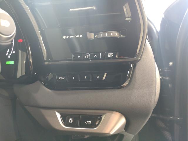 RX RX450h+ バージョンL AWD パノラマルーフ 輻射ヒーター モデリスタエアロ・ホイール カードキー ハンズフリーパワーバックドア パノラミックビューモニター デジタルインナーミラー おくだけ充電 TVキット ワンオーナー(20枚目)