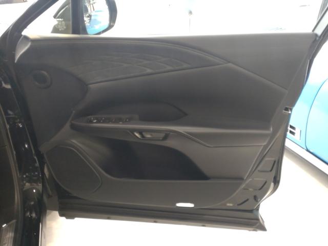 RX RX450h+ バージョンL AWD パノラマルーフ 輻射ヒーター モデリスタエアロ・ホイール カードキー ハンズフリーパワーバックドア パノラミックビューモニター デジタルインナーミラー おくだけ充電 TVキット ワンオーナー(25枚目)