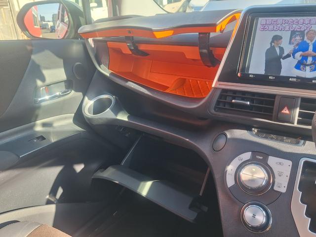 シエンタ Ｇ　クエロ　４ＷＤ　ハーフレザーシート（16枚目）