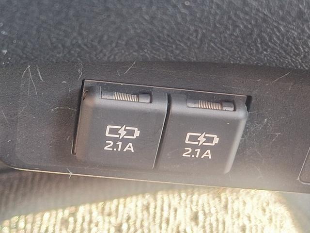 シエンタ Ｇ　クエロ　４ＷＤ　ハーフレザーシート（24枚目）