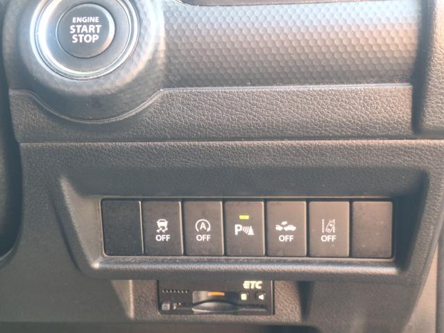 �v�b�V���X�^�[�g�{�^�����ӂɃv���N���b�V���n�e�e�⃌�[�����p�[�`���[�n�e�e�X�C�b�`�A�d�s�b���W��B���쓮����������₷���A�K�v�ȋ@�\���X���[�Y�Ɉ�������p�I�Ȕz�u�ł��B