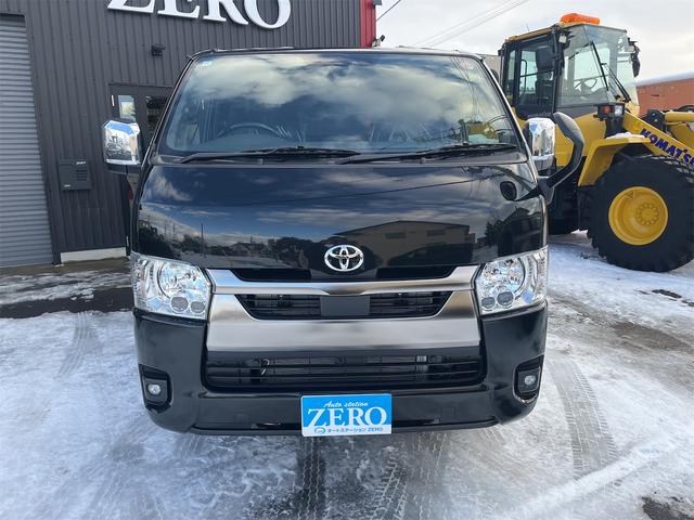 ハイエースバン ロングスーパーGL ダークプライムS 登録済み未使用車 寒冷地仕様 両側電動スライド デジタルインナーミラー フロアマット バイザー バックカメラ(2枚目)