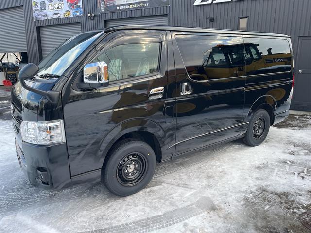 ハイエースバン ロングスーパーGL ダークプライムS 登録済み未使用車 寒冷地仕様 両側電動スライド デジタルインナーミラー フロアマット バイザー バックカメラ(4枚目)