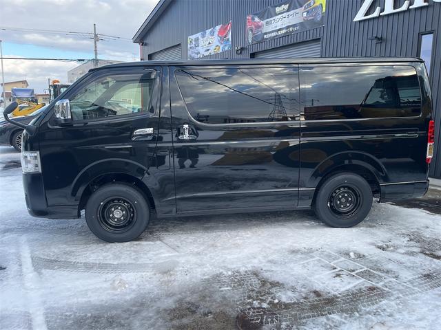 ハイエースバン ロングスーパーGL ダークプライムS 登録済み未使用車 寒冷地仕様 両側電動スライド デジタルインナーミラー フロアマット バイザー バックカメラ(5枚目)