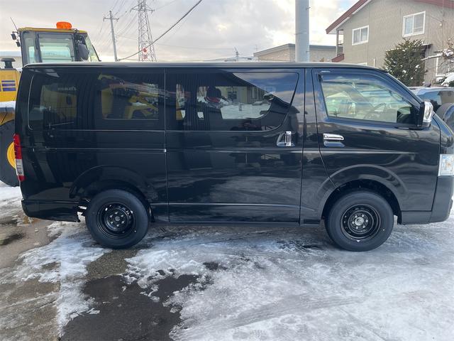 ハイエースバン ロングスーパーGL ダークプライムS 登録済み未使用車 寒冷地仕様 両側電動スライド デジタルインナーミラー フロアマット バイザー バックカメラ(6枚目)