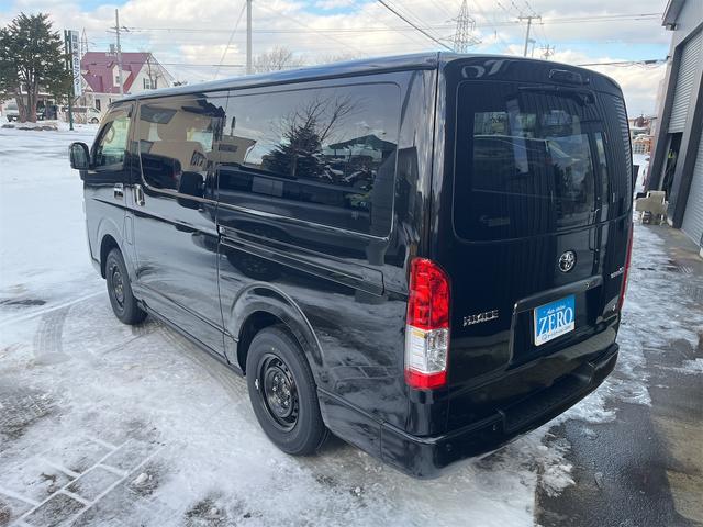 ハイエースバン ロングスーパーGL ダークプライムS 登録済み未使用車 寒冷地仕様 両側電動スライド デジタルインナーミラー フロアマット バイザー バックカメラ(8枚目)