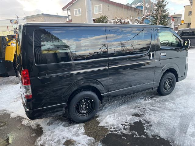 ハイエースバン ロングスーパーGL ダークプライムS 登録済み未使用車 寒冷地仕様 両側電動スライド デジタルインナーミラー フロアマット バイザー バックカメラ(9枚目)